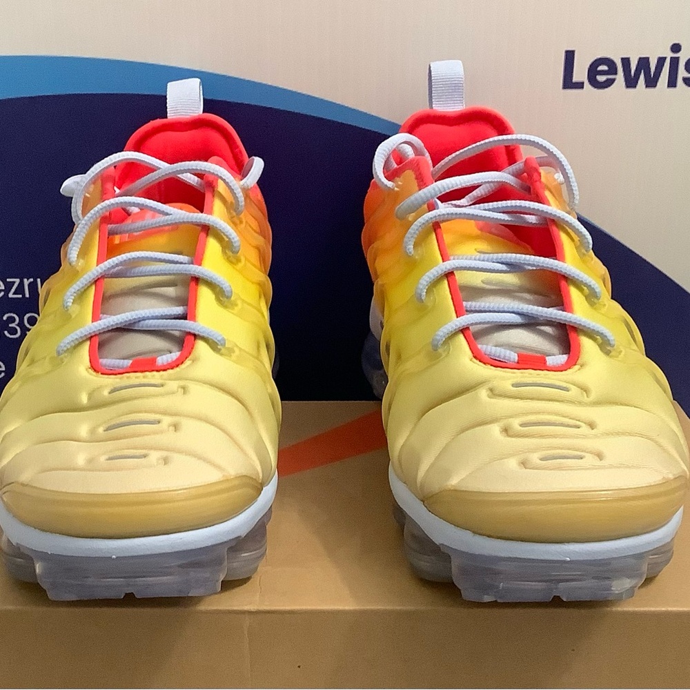 Nike Air VaporMax Plus Sunrise Women’s Size 12 - Picture 4 of 9